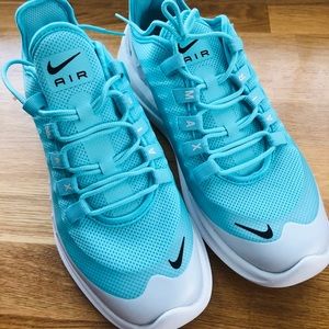 Nike Air Max aqua blue in women’s us size 8.5